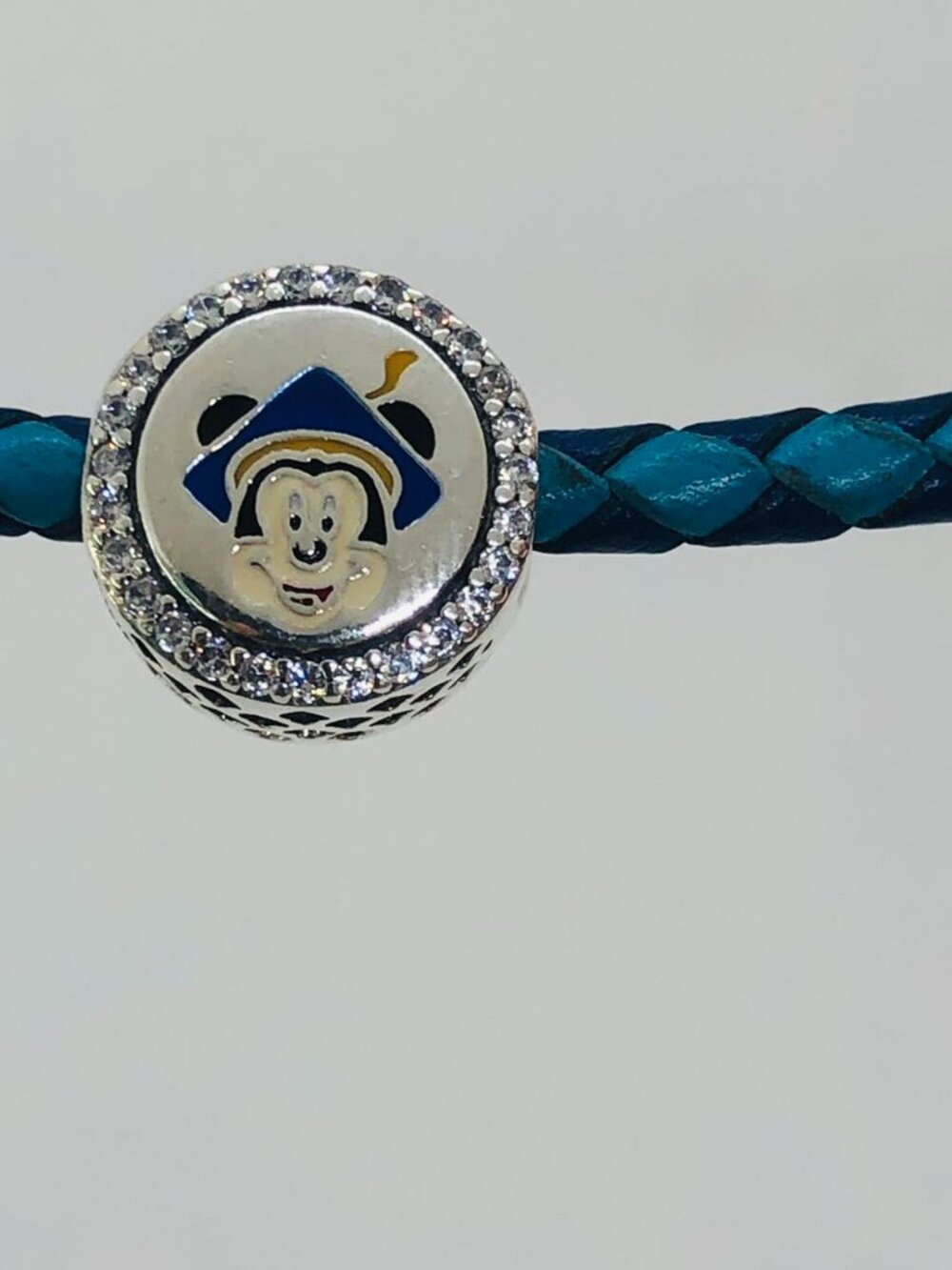 ✨✨Pandora Disney Mickey Graduation Class Charm